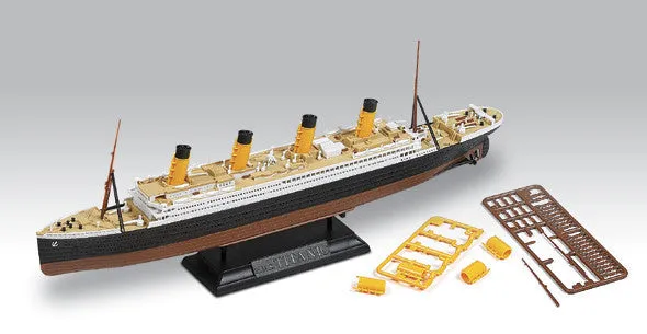 Academy Ships 1/700 RMS Titanic Ocean Liner Kit