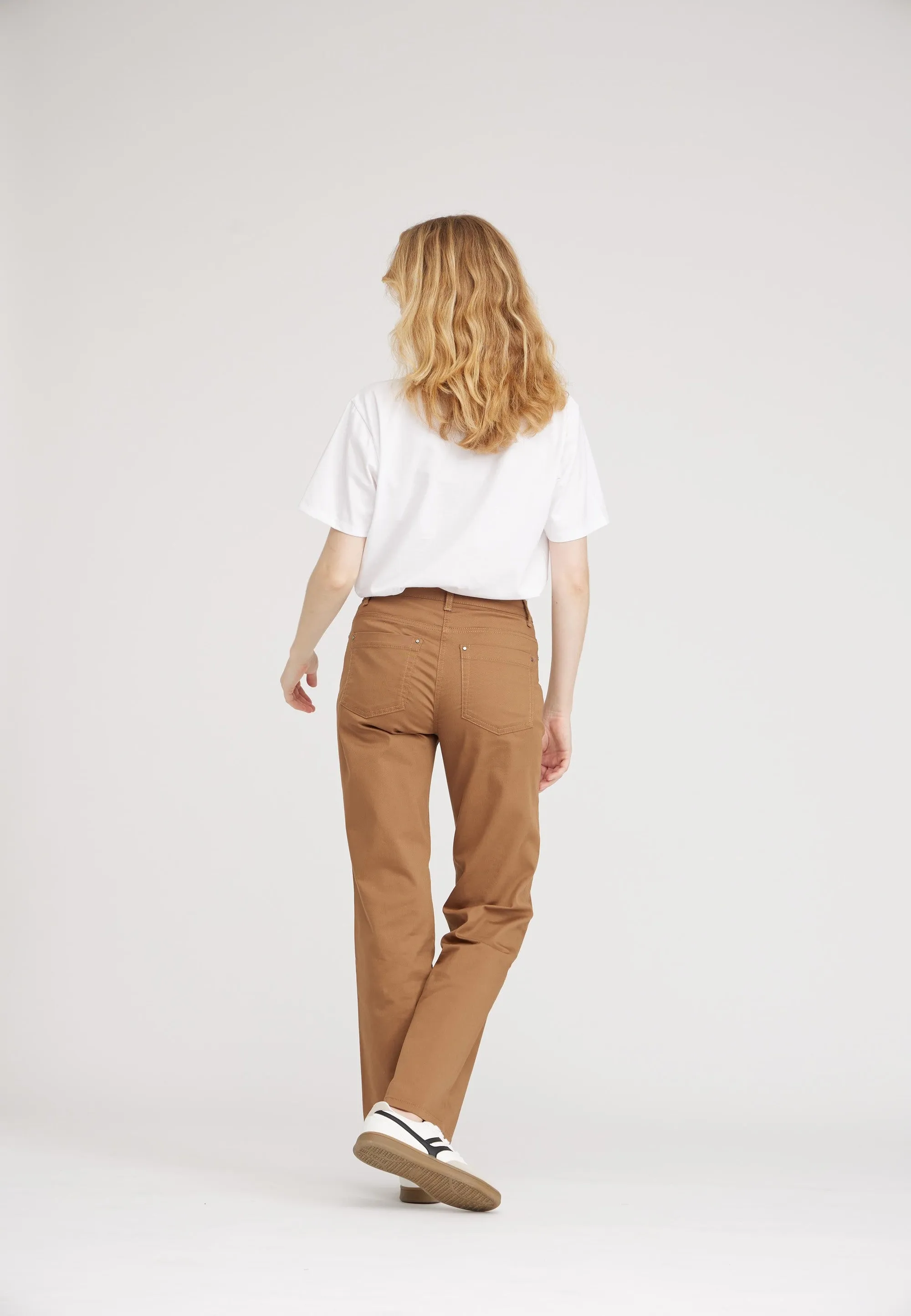 Amelia Straight - Medium Length - Camel