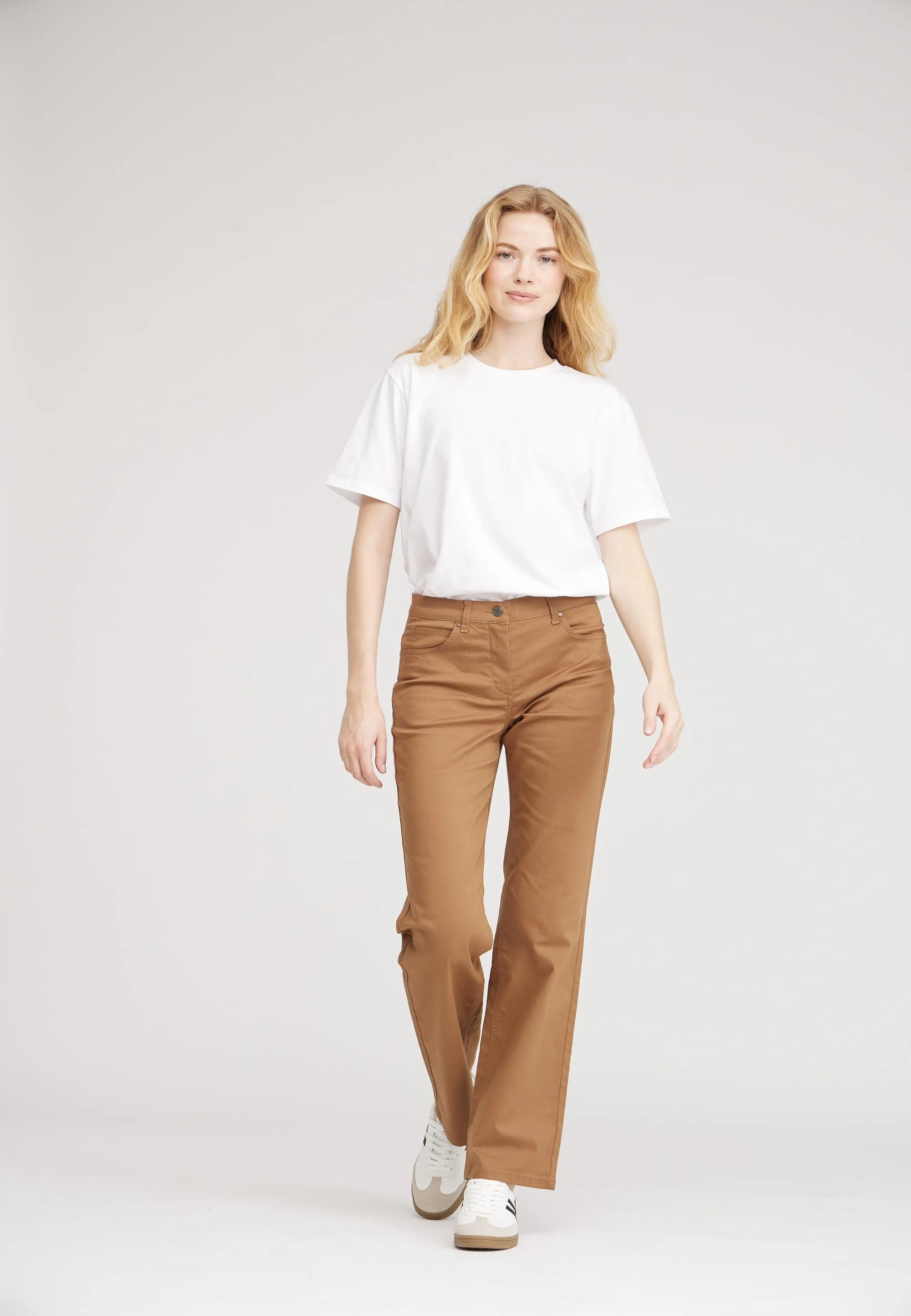 Amelia Straight - Medium Length - Camel