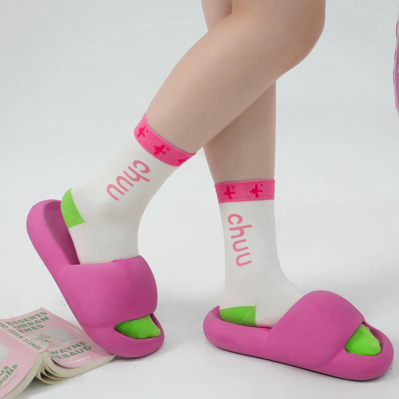 Chuu Lettering Line-Colored High Socks