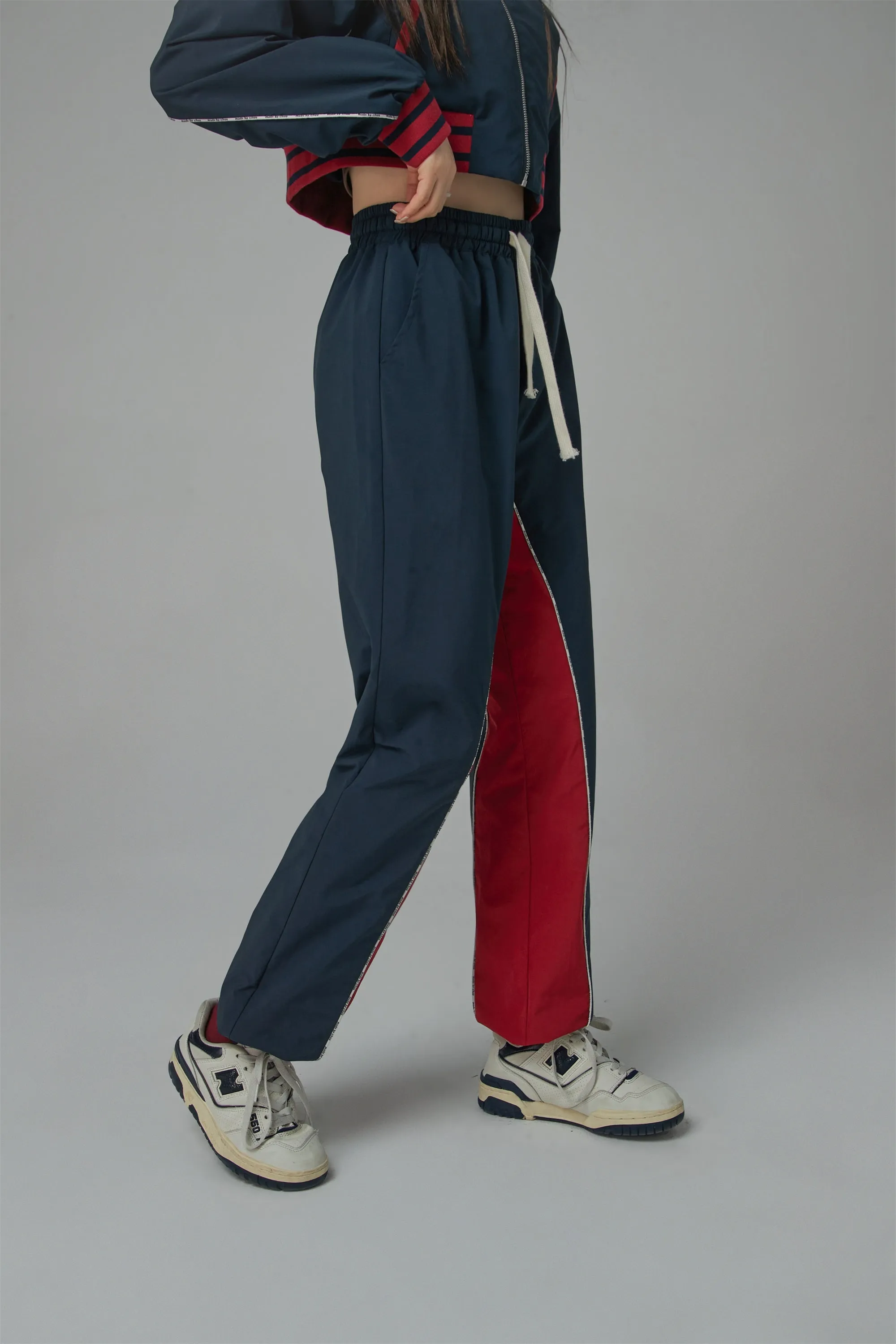 Chuu World Logo Jogger Pants