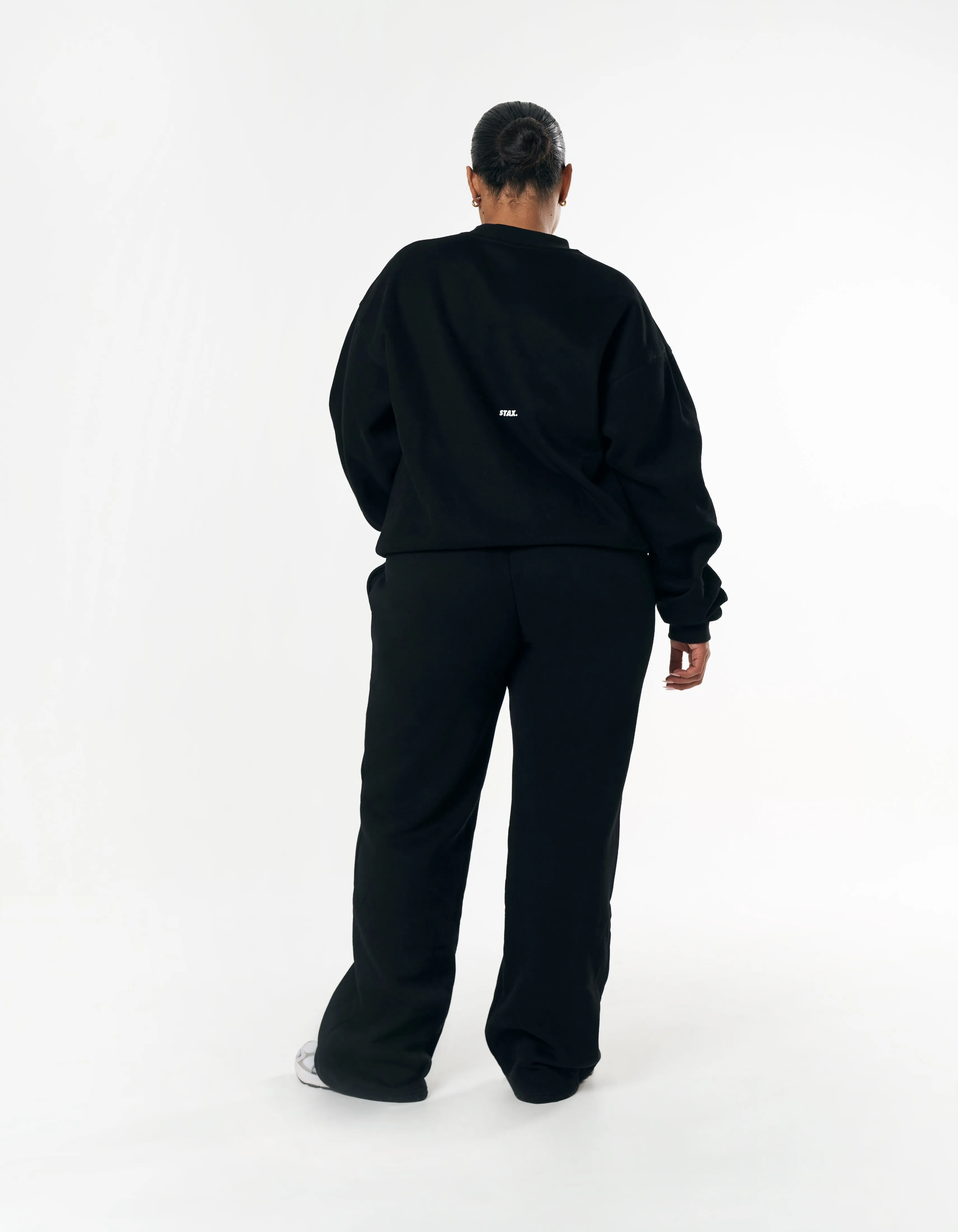 Classic Straight Leg Jogger - Black