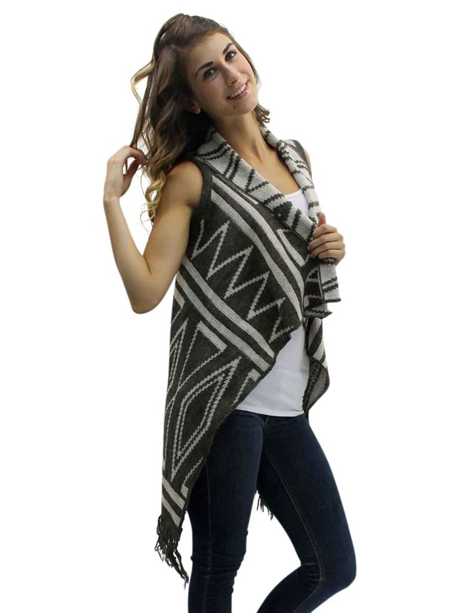 Gray & White Chevron Pattern Knit Sleeveless Vest