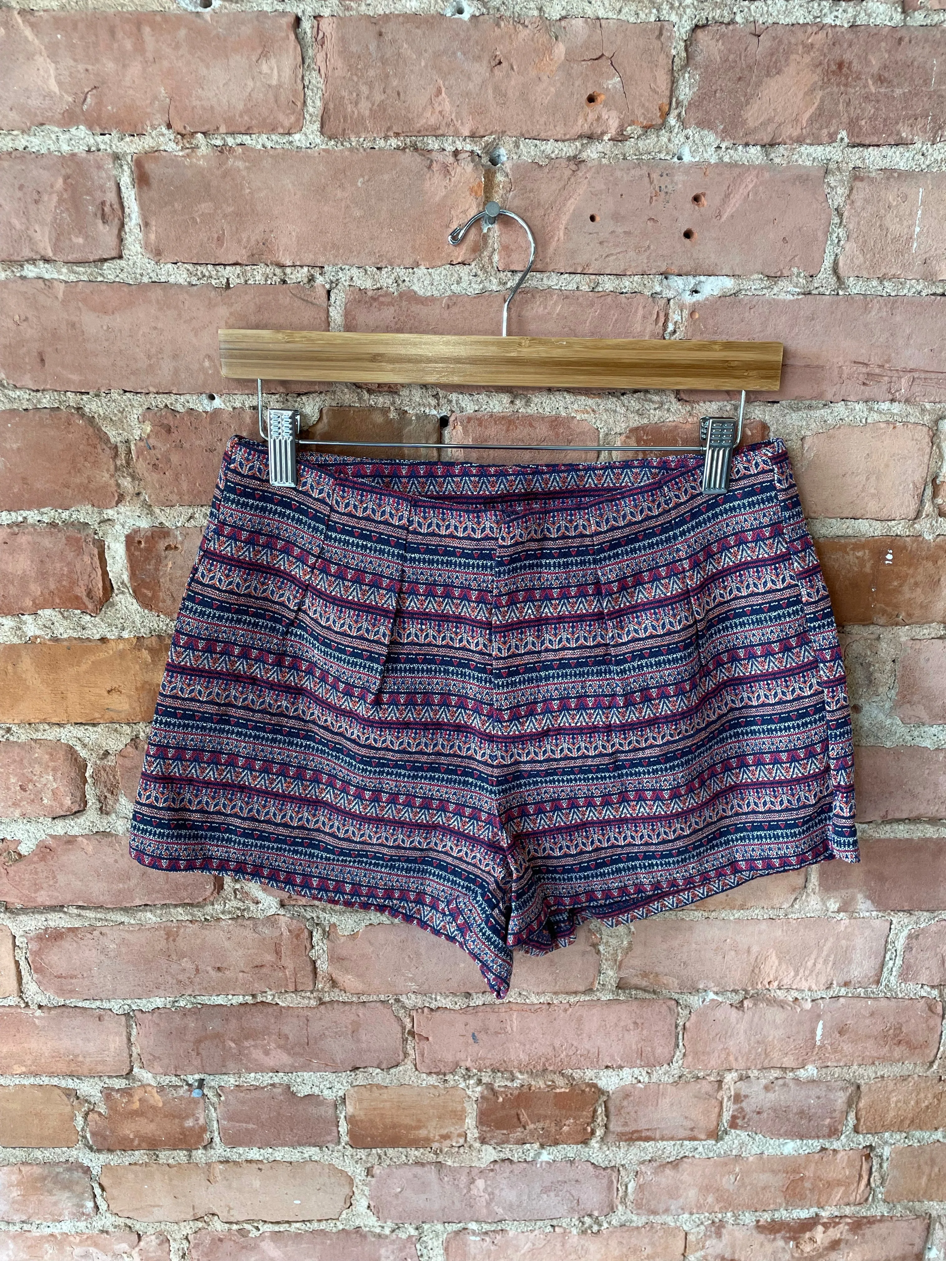 JACQUARD FABRIC SHORT