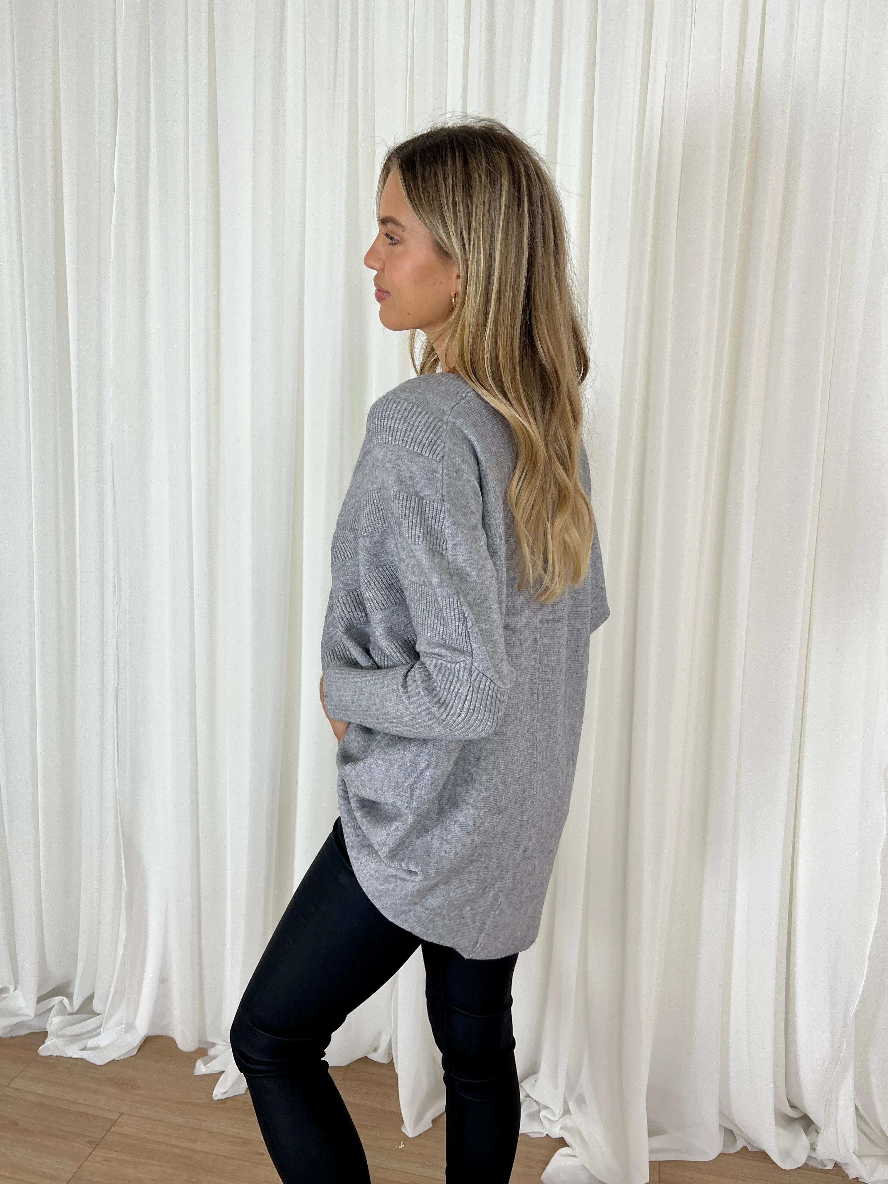 Joanna Zig Zag Jumper / Grey