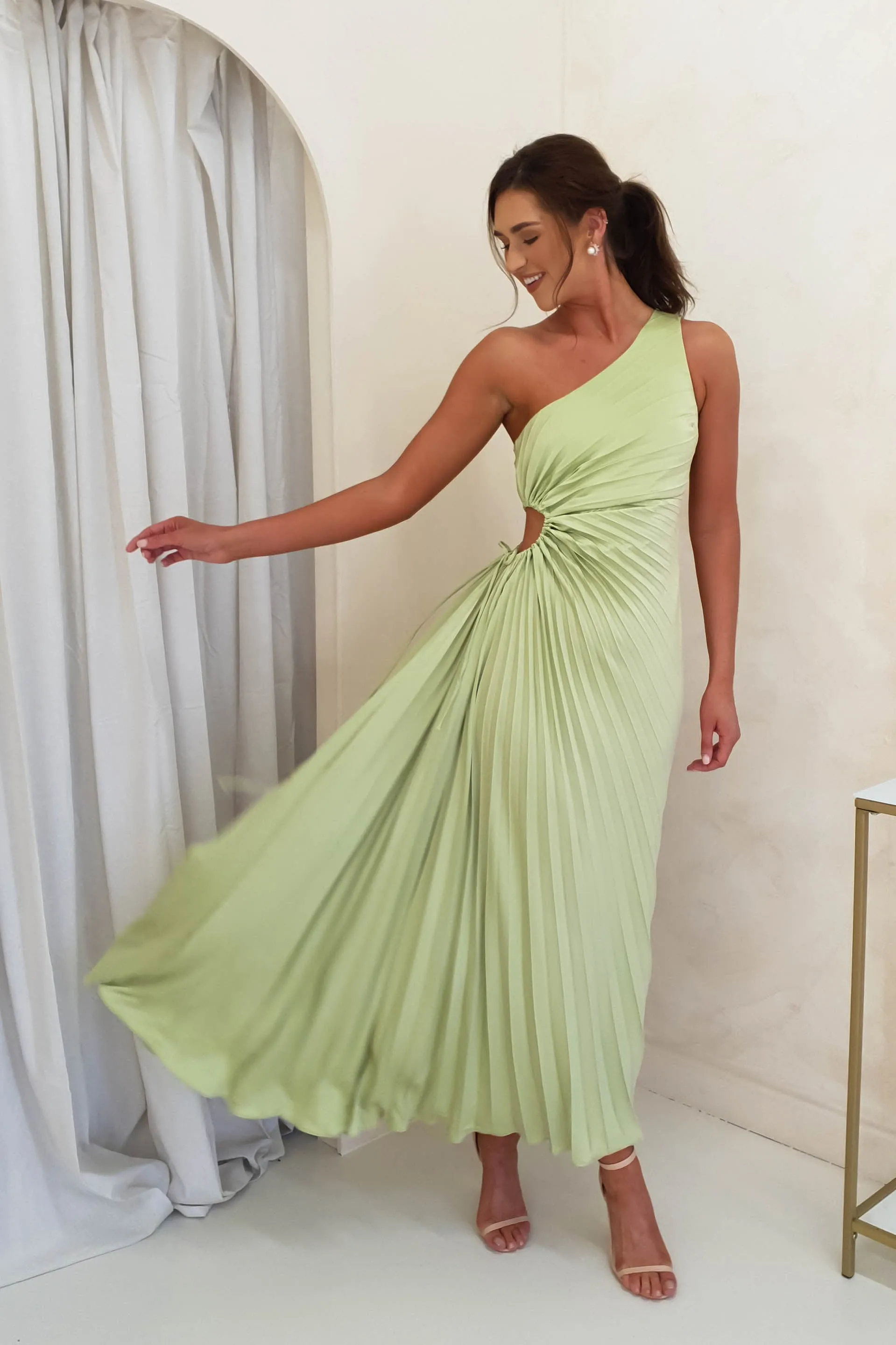 Olsen Pleated Maxi Dress | Light Green