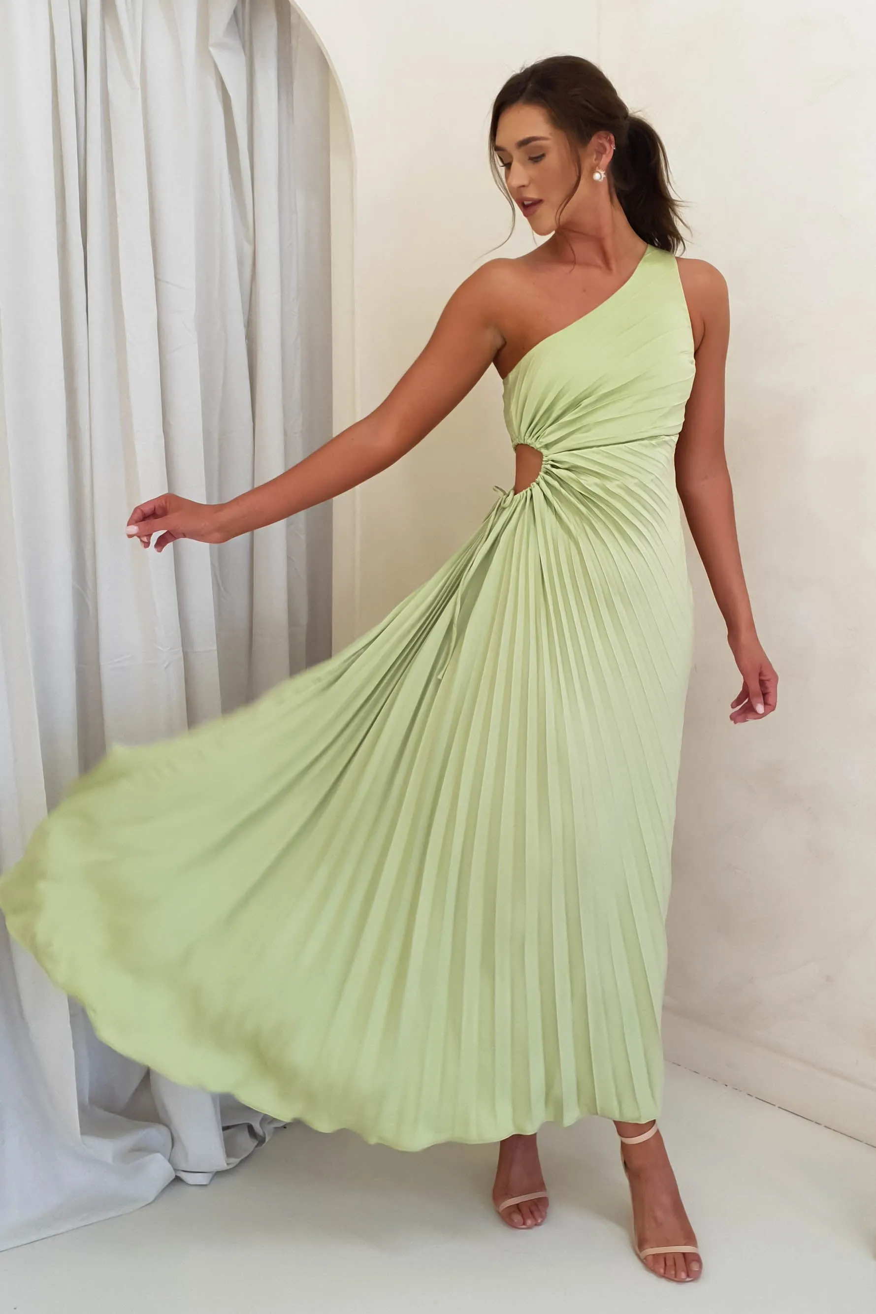 Olsen Pleated Maxi Dress | Light Green