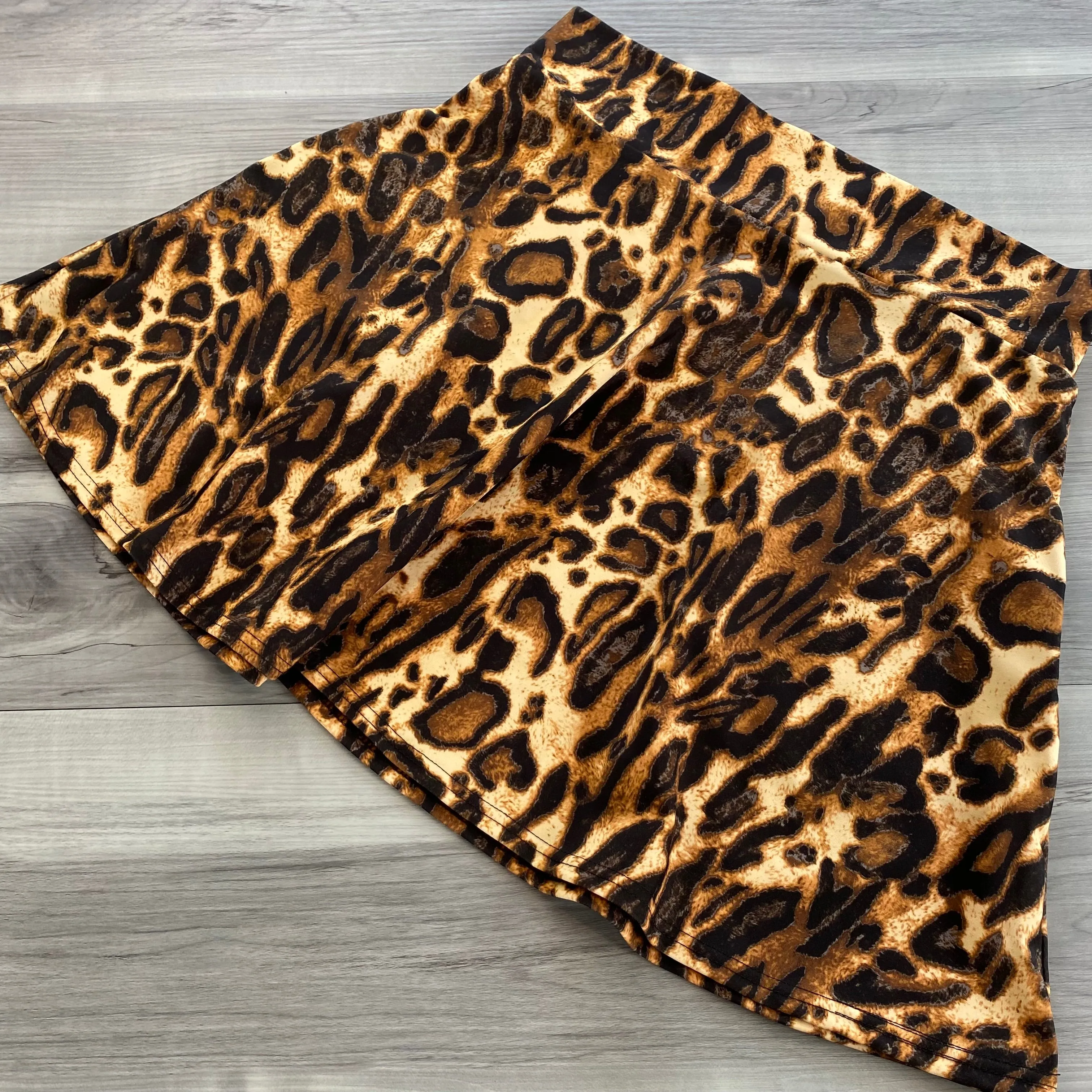 SALE - MEDIUM 17" Length - Leopard Animal Print A-line Skirt w/Pockets